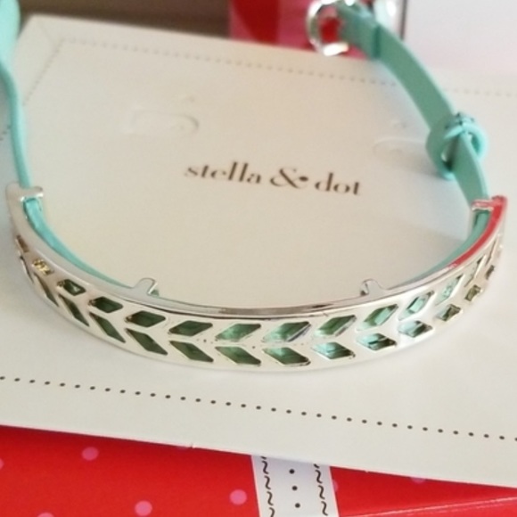 Stella and Dot Believe Leather & Silver Bracelet - Picture 3 of 3